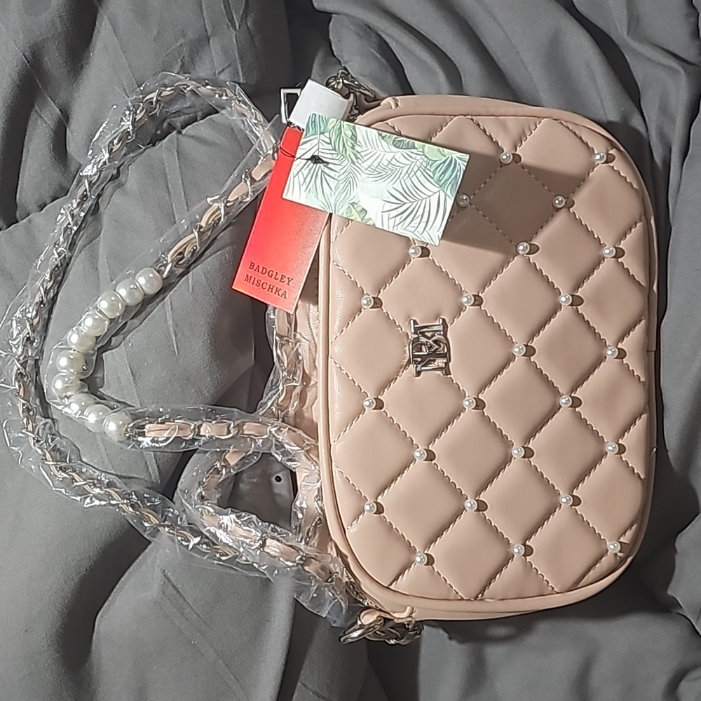 Pink quilted "camera bag" or cross body Badgley Mischa/best offer